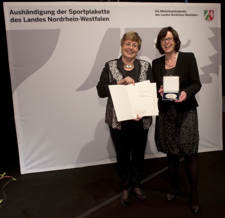 Gerda Ottner und Sport-Ministerin Ute Schäfer